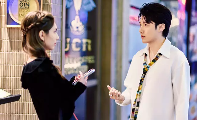 以真實情傷入歌。