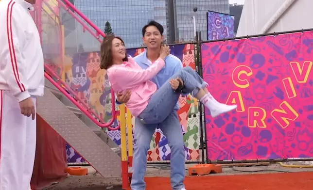 Matthew「公主抱」Carman。