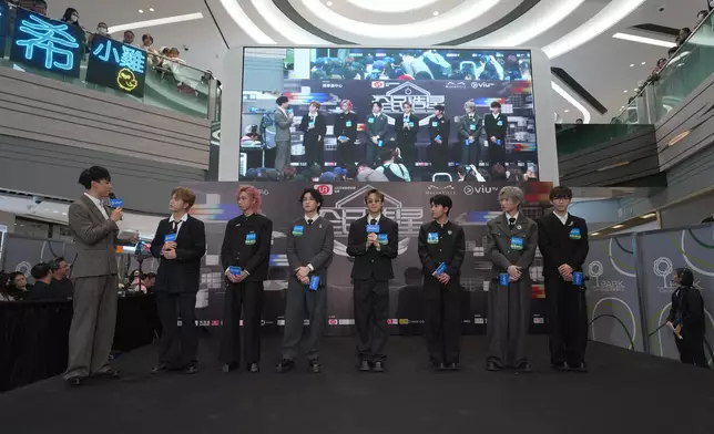 參賽者分享與師兄師姐合作心得。