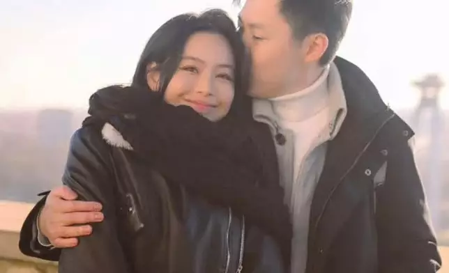 「新一代新聞女神」林婷婷（Jacky）日前低調結婚，嫁給同為TVB主播的男友李天耀。