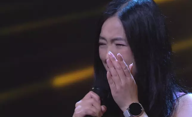 最後30秒先齊5燈，許美琪感動落淚。