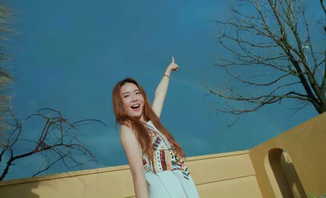 祖儀同游游呢個Look真係好有女神Feel，勁靚呀！