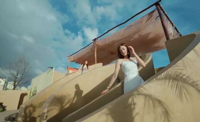 祖儀同游游呢個Look真係好有女神Feel，勁靚呀！