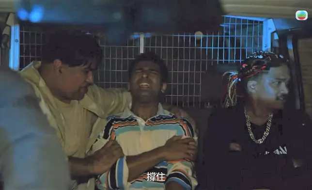 昨晚庭威（成家宏）英勇為希瓦（喬寶寶）擋槍！