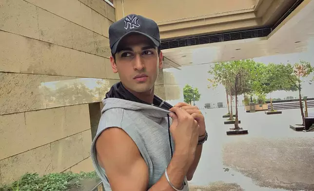 靚仔相大放送。（圖片來源：成家宏IG截圖）