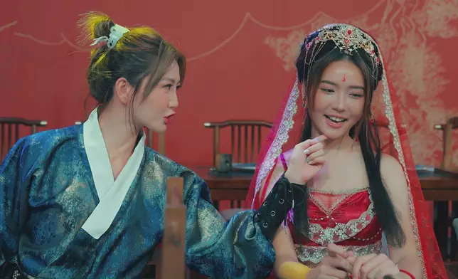 吳若希忽然調戲戴祖儀，仲要笑佢面大，證明佢哋好Friend。