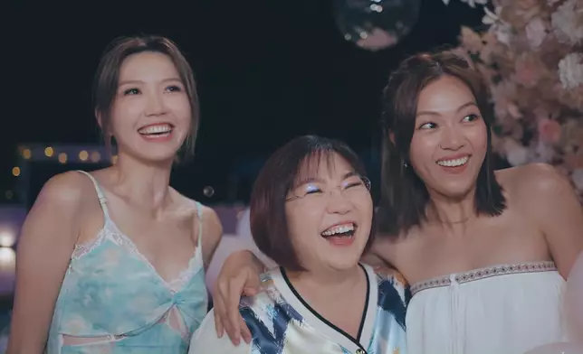 呢個Poolside Party氣氛勁熱鬧。