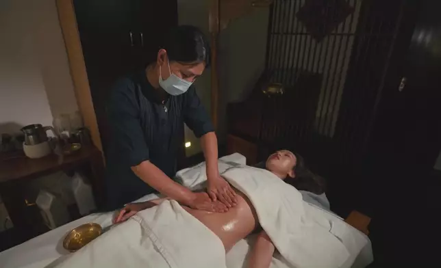 「印度古法油療」