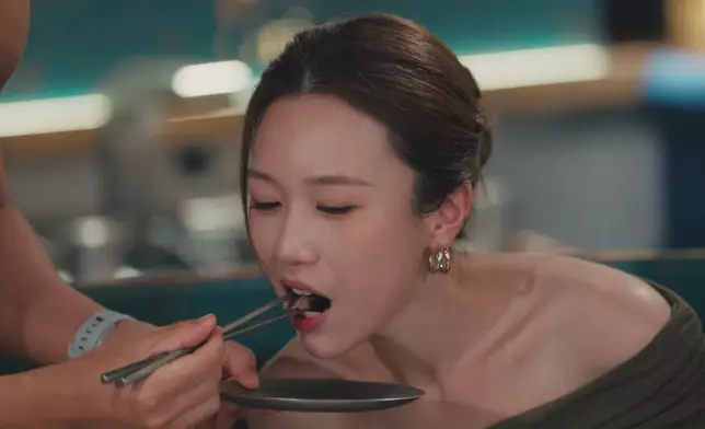 呢位「真空圍裙男」好似綜藝感唔錯。