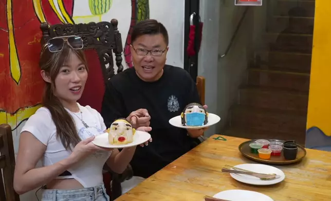 紅姐蛋糕分「真身版」及「妝後版」兩款。