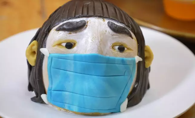 紅姐蛋糕分「真身版」及「妝後版」兩款。