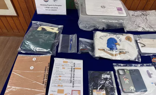 警方拘1女 ，涉11宗「假冒官員」騙案。