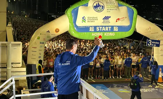 香港馬拉松賽事展開，李家超稱可鞏固香港作為國際體育盛事之都地位。巴士的報記者攝