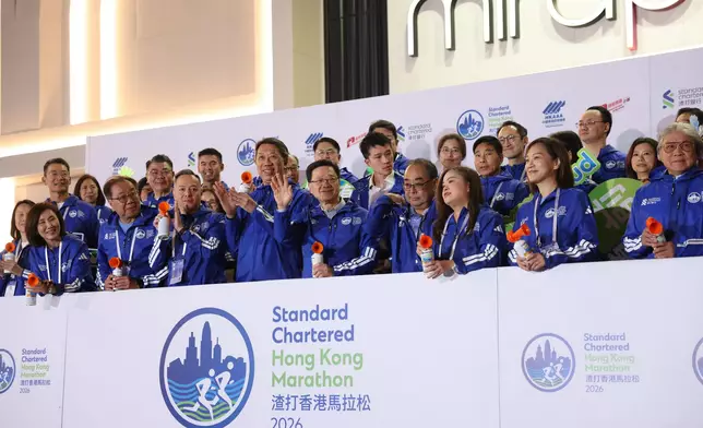 香港馬拉松賽事展開，李家超稱可鞏固香港作為國際體育盛事之都地位。李家超FB圖片