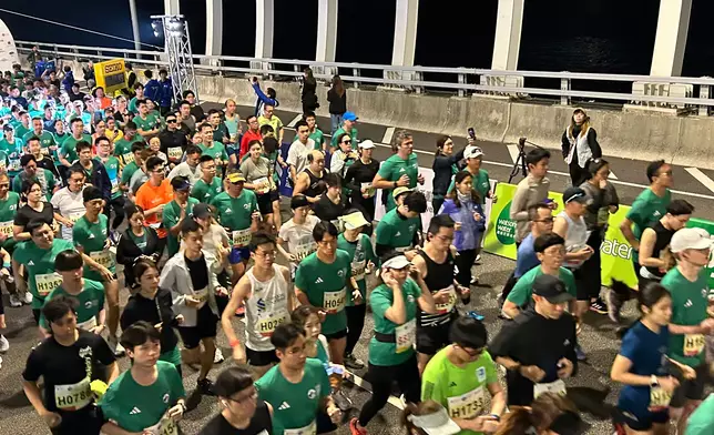 香港馬拉松賽事展開，眾多跑手參加。巴士的報記者攝