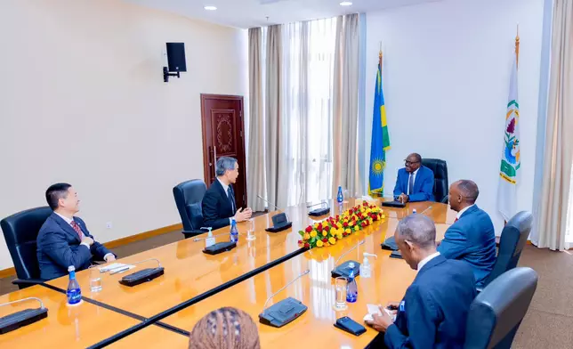 全國政協副主席、共享基金會主席梁振英於2026年1月13日至15日率團訪問盧旺達