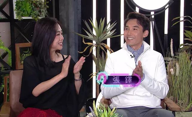 陳松伶老公張鐸驚喜現身。