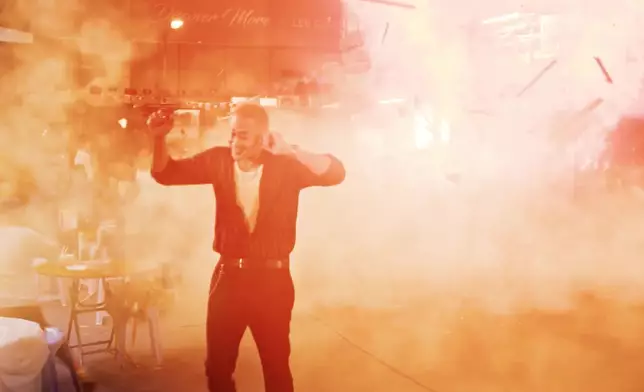 何潤東今鋪嚟真嘅，真係引爆個炸彈，同時係對陳小春嘅下馬威。