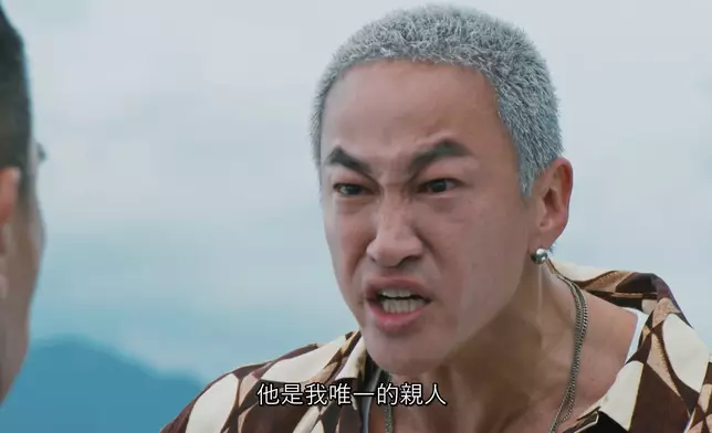 何潤東逼陳小春再下跪自己，其實係為咗要幫細佬報仇。