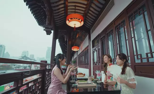 「旗袍三美」配以咁唯美嘅茶點同埋靚景，正。