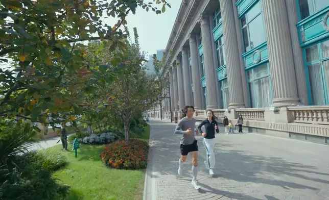 呢位型男係咪好有魅力先。