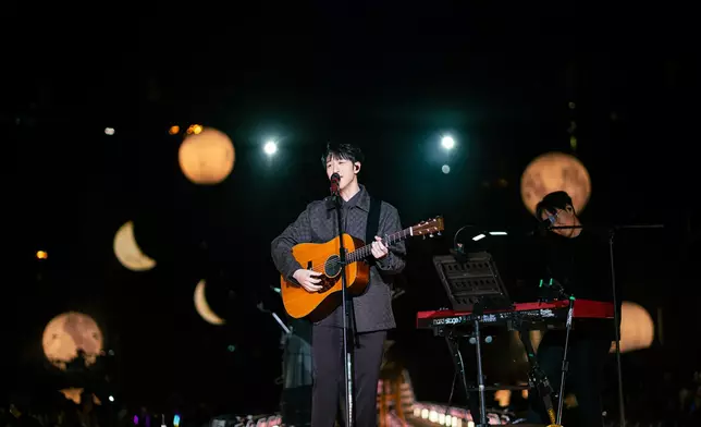 《BLUE MOON WANDERLUST 馮允謙演唱會2026》