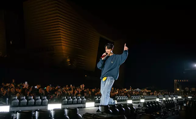 《BLUE MOON WANDERLUST 馮允謙演唱會2026》