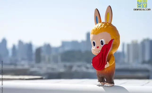 LABUBU x 叱咤 x HOW2WORK首度聯乘「LABUBU Radio Art Toy」