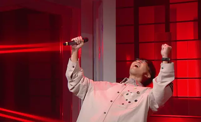 坤哥唱到嗌晒。