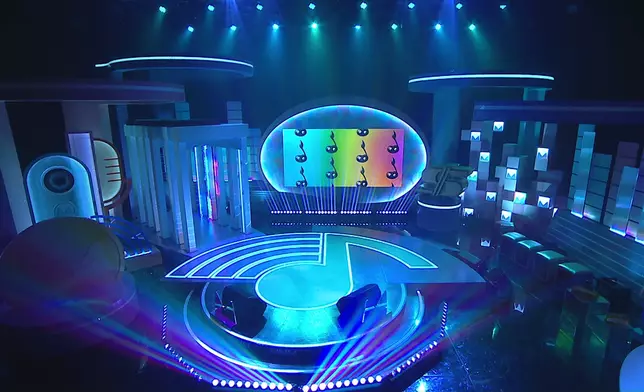 舞台都有大量同音樂有關嘅元素。