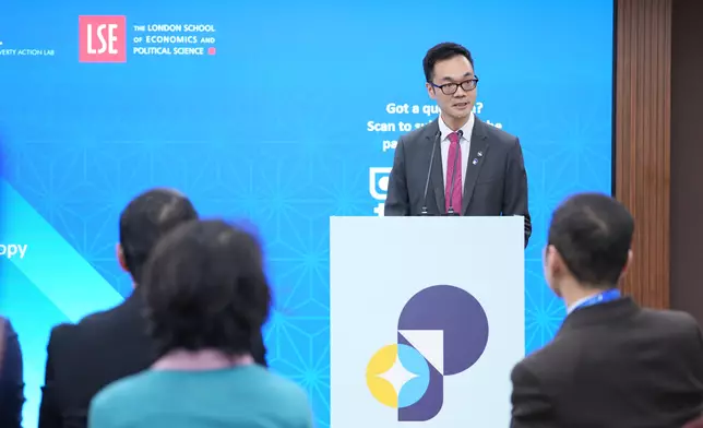 公益慈善研究院秘書長辛保運在發佈會上分享。