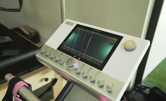 這款健身器稱運動20分鐘，相等於4小時效果。