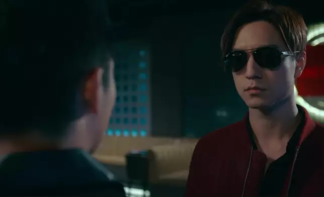 吳偉豪戴超型到。