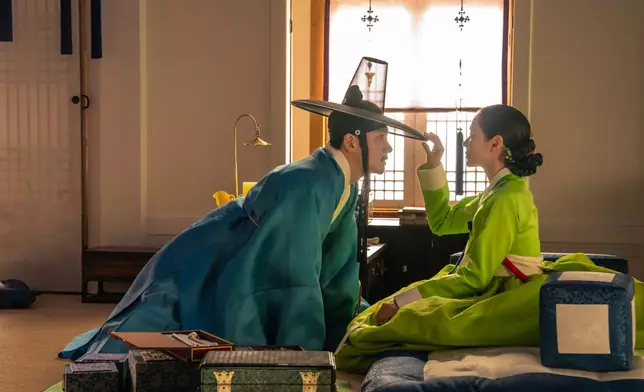 孫藝珍、池昌旭《醜聞》。Netflix資料圖片