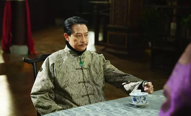 劉錫明劇中以謀財害命上位。