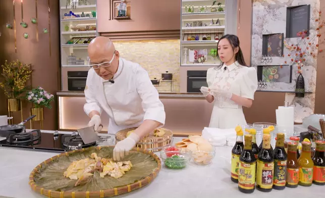 嘉欣在節目中不乏「偷食」Moment！