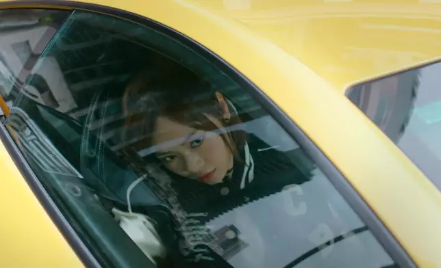 尋晚呢個出場型到。