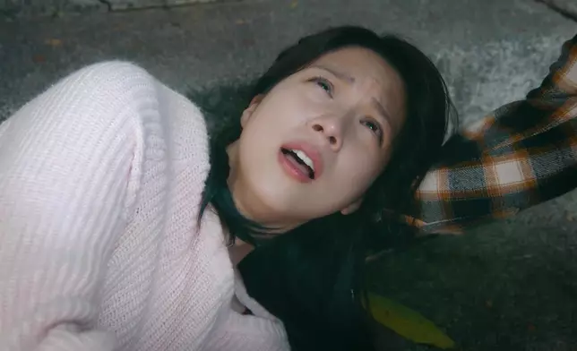 為咗令吳展驊同陳曉華拍談情戲時冇咁膽怯同怕醜，何廣沛暖心分享自身經驗。