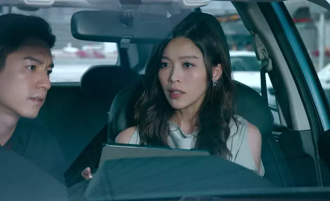 賴慰玲同游游，各有各吸引。