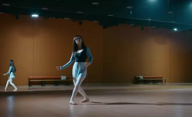 梁超怡跳芭蕾都似模似樣架。