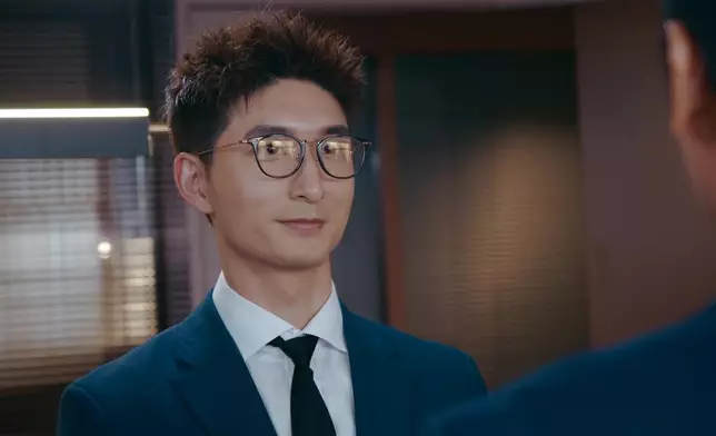 出場嗰吓又夠晒一表人才。