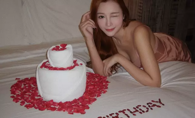 早前與家人飛到泰國布吉島慶祝28歲生日。