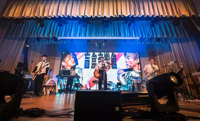 「盲盒音樂會」頭炮歌手就是剛剛宣佈加盟的周國賢！