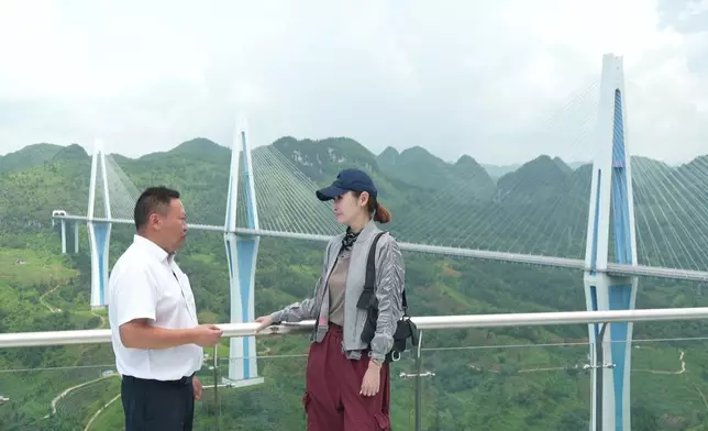 平塘大橋總工程師王騫。