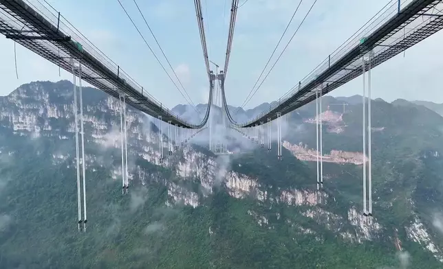 建造過程一啲都唔容易。