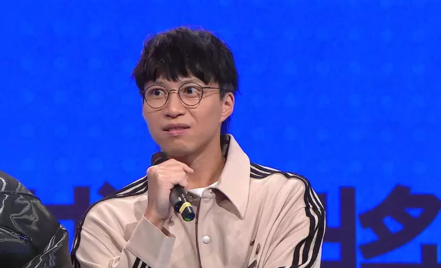 坤哥呢堆集驚嚇、苦情、緊張、苦惱於一身嘅表情包，真係好好笑。