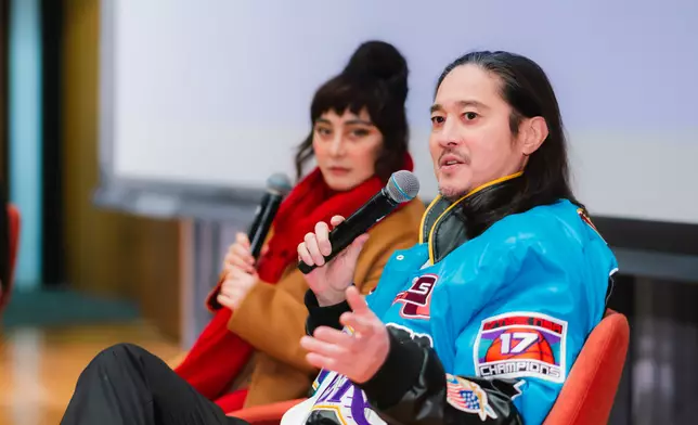 座談會上，二人亦分享創作點滴，何超儀更提及深受茱莉安摩亞等演員啟發。