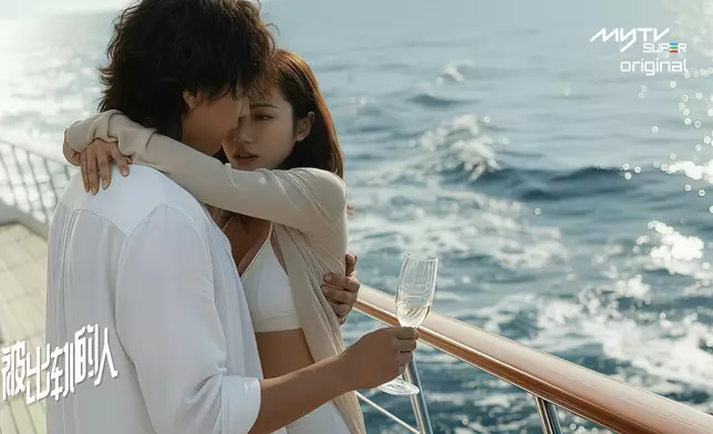 George 與Emily 發展婚外情。