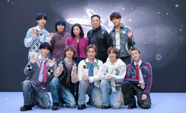 ZPOT與（右起）MakerVille行政總裁金廣誠先生、香港電視娛樂有限公司主席李凱怡女士、Ms Karen Li MakerVille VP, Artist Development, Events and Live Performance business合照。