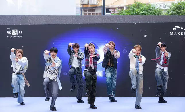 ZPOT一登場就演繹全新單曲《ZPOTLIGHT!》。